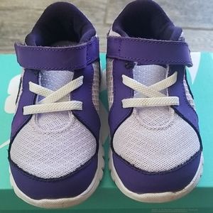 Nike toddler girls running shoes